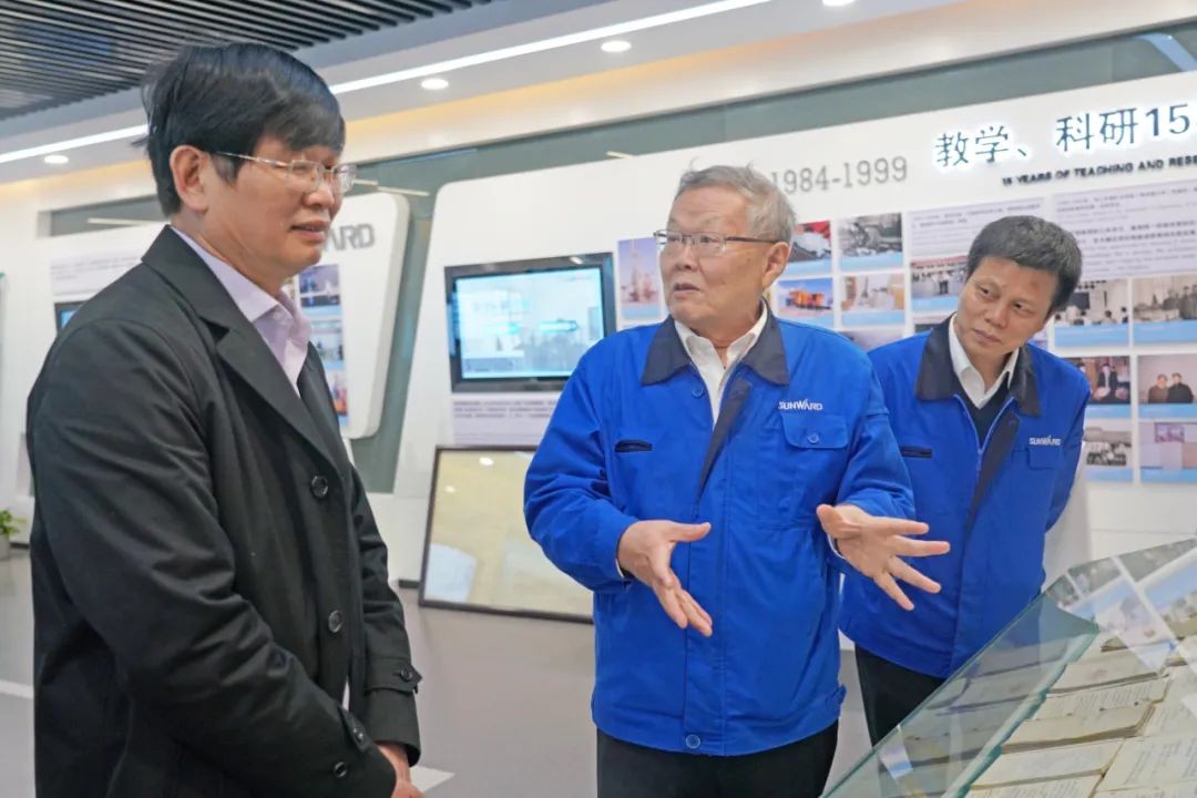 中央候补委员、中国工程院院士欧阳晓平到访平博在线智能