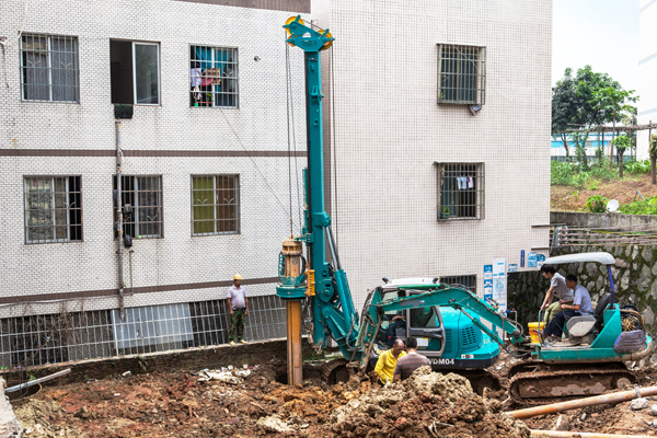 平博在线智能田园金刚系列旋挖钻机基础施工显本领