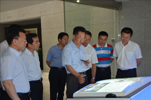 泸州市长刘强一行调研平博在线智能