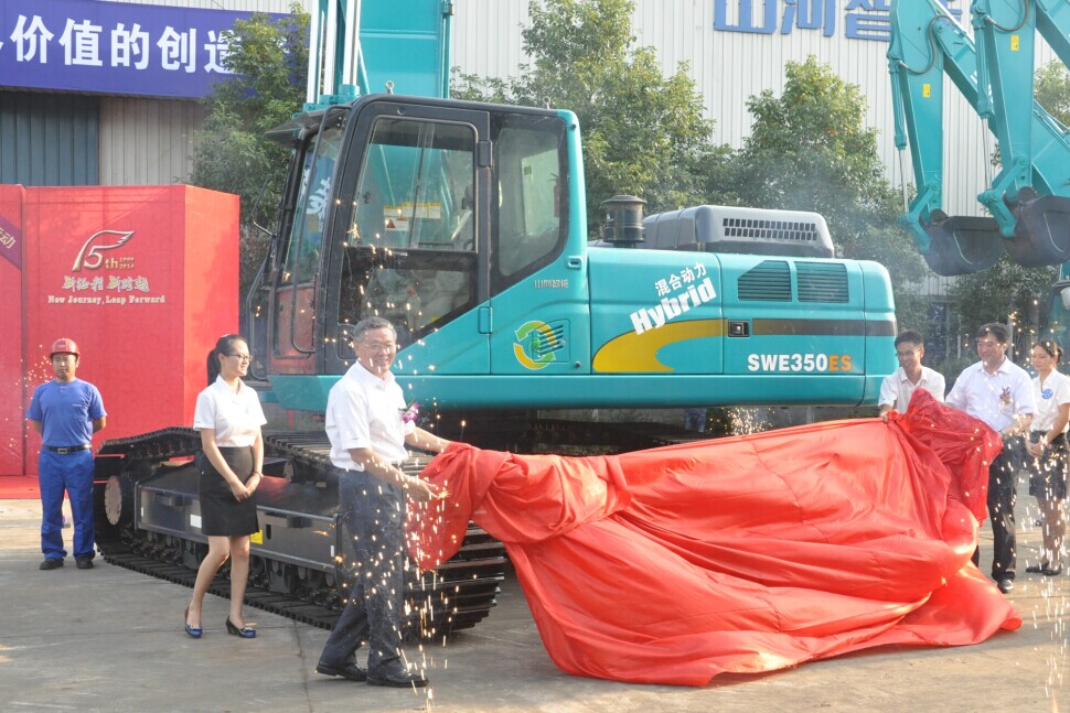 新征程 新跨越 平博在线智能十五周年庆典大会暨新产品新技术交流会隆重举行