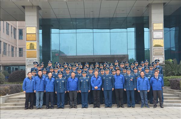 中国空军驻湘某师副师长一行考察平博在线智能