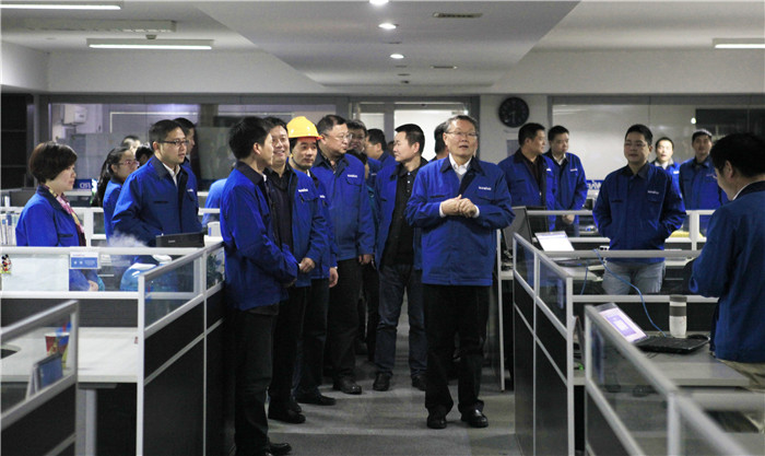 携手奋进，羊年共赢，平博在线智能开门大吉