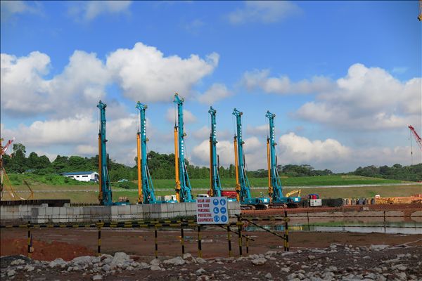 平博在线智能旋挖钻机中标新加坡地铁建设项目