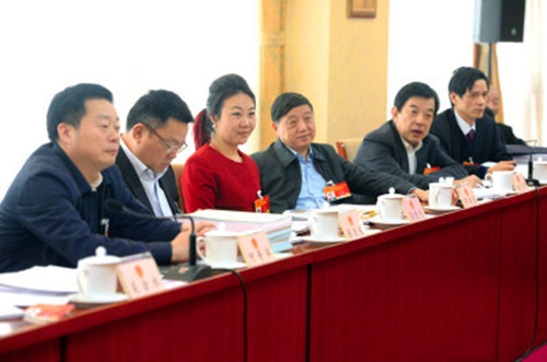 带来六个提案，重点还是“农民工”问题 ——来自平博在线智能的全国人大代表张晓庆接受本报记者专访，为进城务