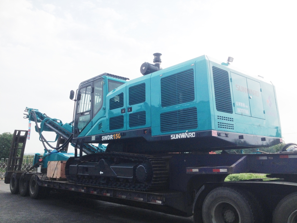 平博在线智能首台大孔径切削钻机SWDR150交付客户