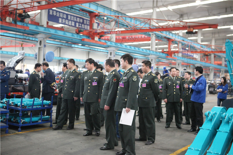 全军军交运输系统首长及国防科大领导莅临平博在线智能参观交流