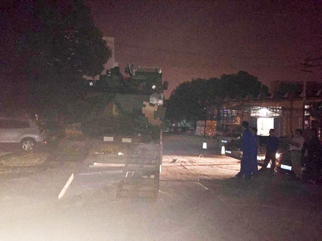 平博在线智能SW2105工程车顺利交付部队