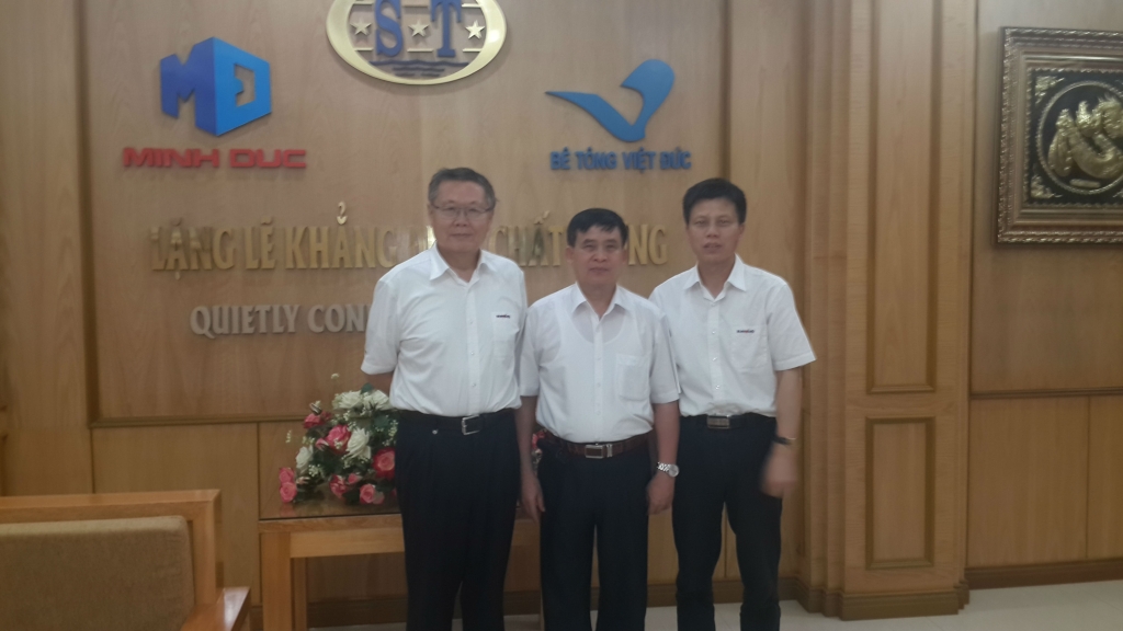 平博在线智能高级代表团访问越南