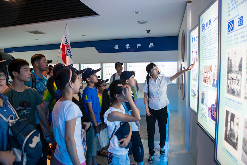 开挖机，坐游艇、飞机 平博在线智能开展员工家属开放日活动