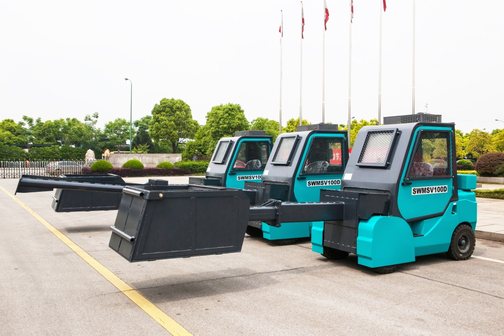 创新蕴于市场，平博在线智能多功能加料车全新亮相