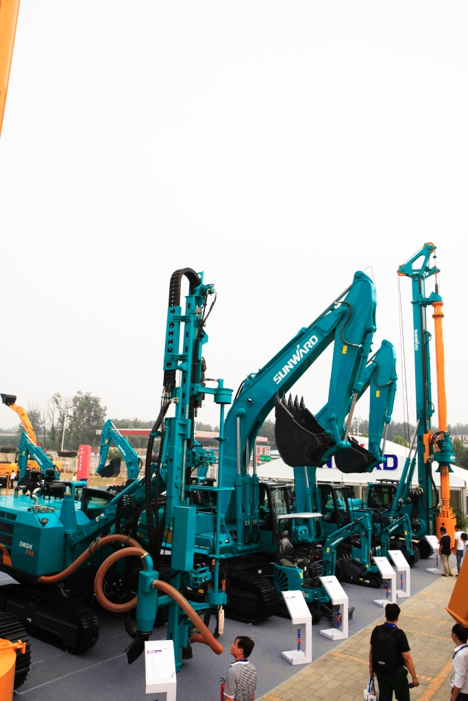 新品、精品、星品齐聚 平博在线智能闪耀BICES 2015