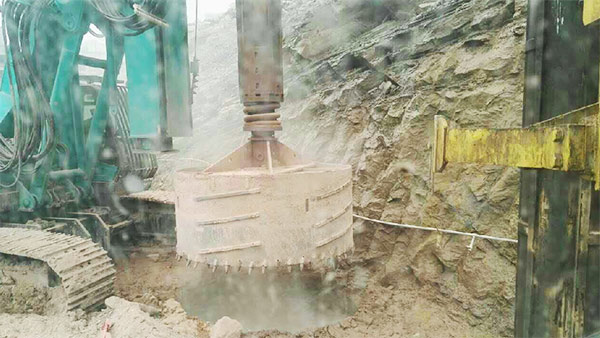 厉害了，我的国！那些伟大工程背后的“平博在线绿”