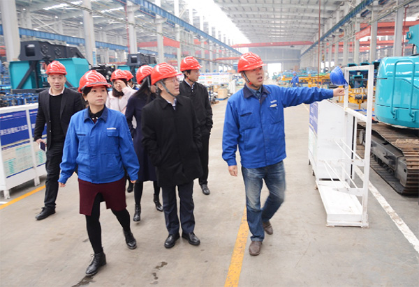 中信保长沙营管部高层莅临平博在线智能考察