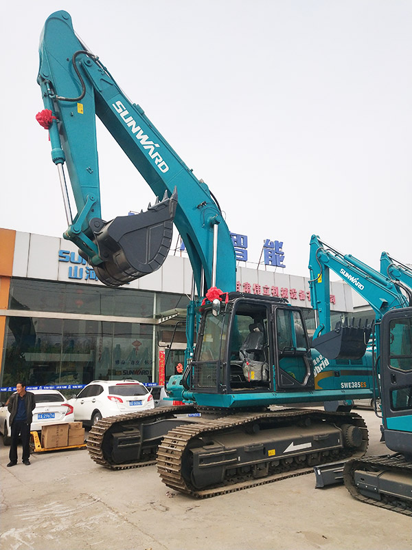 关于平博在线智能节能型挖掘机，张老板算了这样一笔账