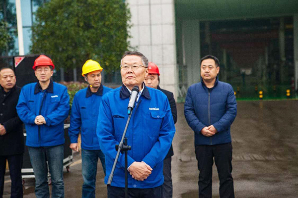 新年开门红！平博在线智能5000万装备批量发车