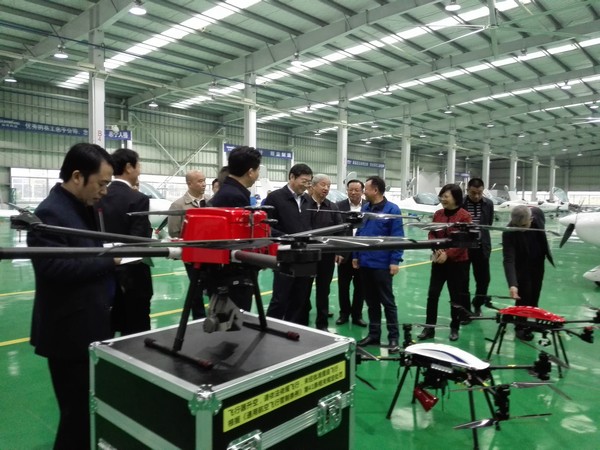 省委书记杜家毫勉励平博在线智能：做大做强航空航天产业