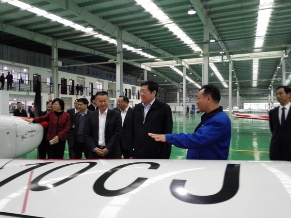 省委书记杜家毫勉励平博在线智能：做大做强航空航天产业