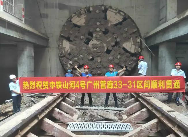 解码平博在线智能上半年成绩单背后的密码