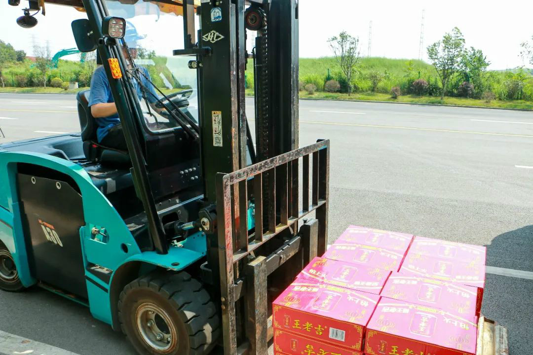 情系职工送清凉，殷切关怀鼓干劲——平博在线智能开展夏季送清凉活动