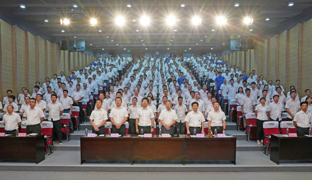 致敬研发 | 平博在线智能举办职称评定工作总结暨职称证书颁发仪式