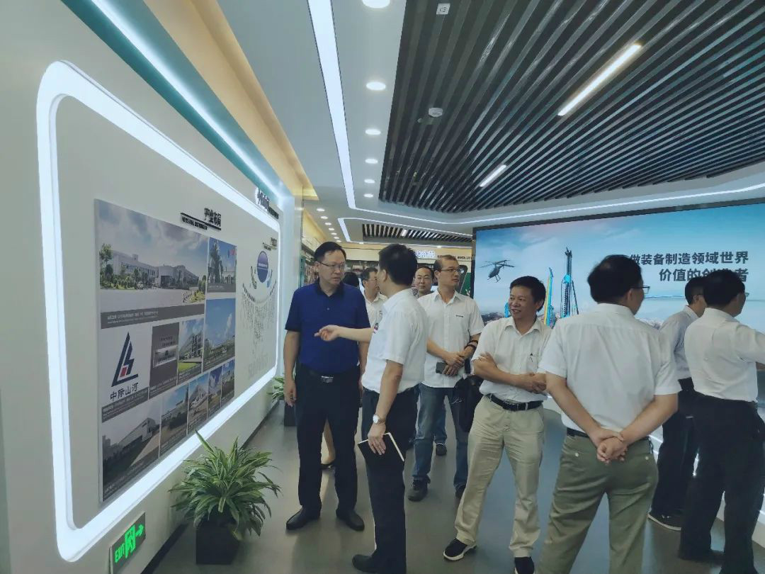 中南大学机电工程学院肖来荣书记到访平博在线智能