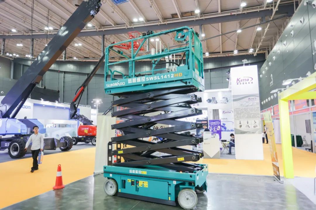 未来可期！平博在线智能高空作业设备抢占制“高”点