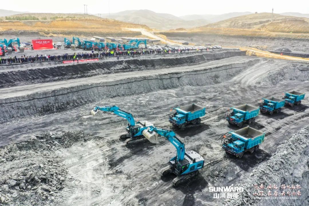 “矿”世高手，齐聚平博在线智能挖掘机操作手挑战赛