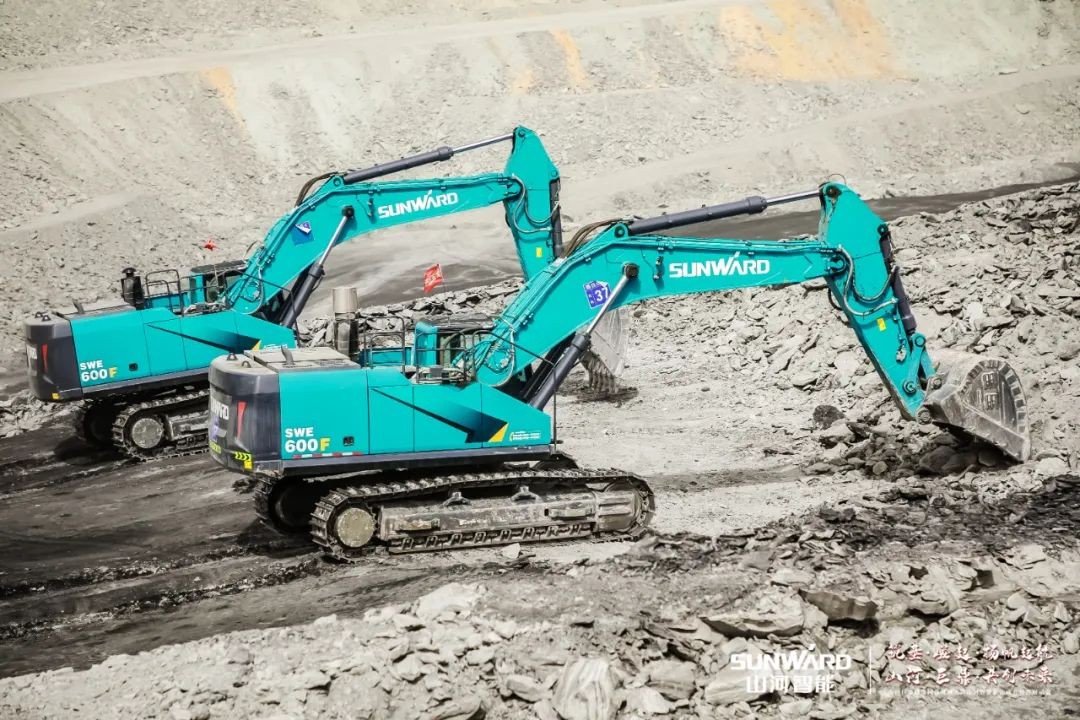 “矿”世高手，齐聚平博在线智能挖掘机操作手挑战赛