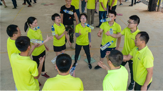 【夯基础 强执行 跨高度】2019平博在线智能挖掘机营销公司拓展训练营顺利开展