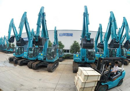 22.jpg 新华社报道:平博在线智能蝉联全球工程机械50强