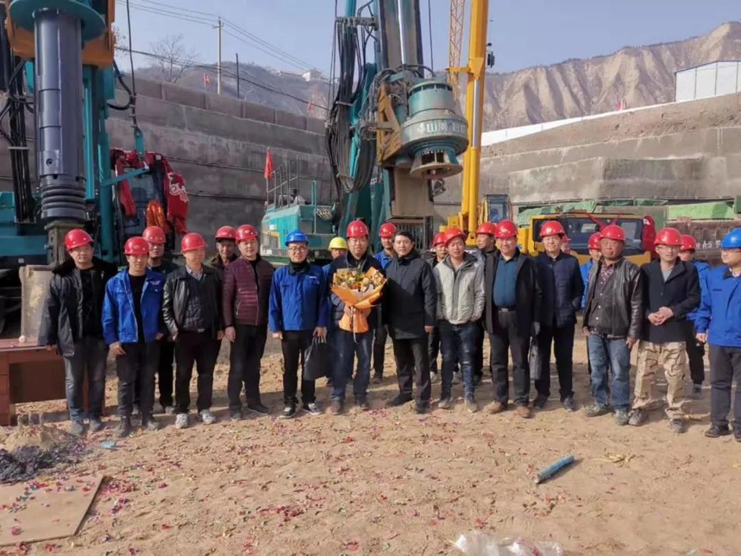 金戈铁马工程路 风雨无阻选平博在线