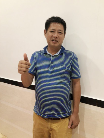 平博在线智能SWE 215E挖掘机是他的左膀右臂！