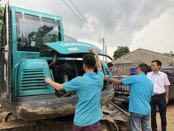 平博在线智能挖掘机，一台顶几台！