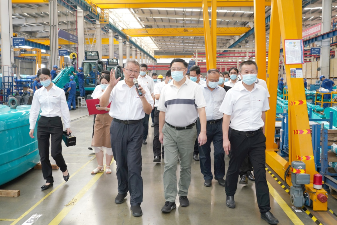 湖南省委常委、省委秘书长张剑飞一行调研平博在线智能