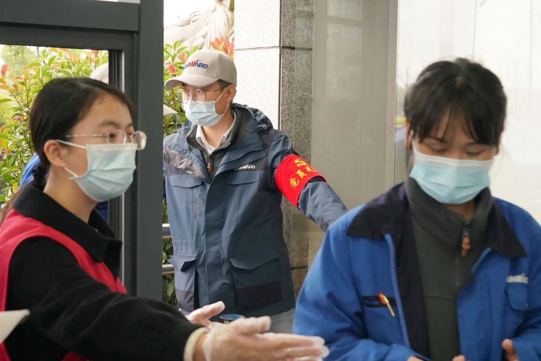 采样完成率近100%！平博在线智能第一时间开展全员核酸检测，保障安全生产