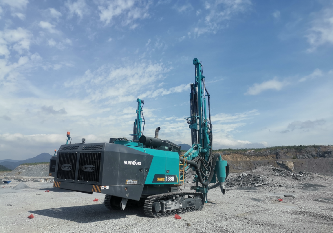 追加订单!平博在线智能一体化潜孔钻机助力海南华润水泥获好评