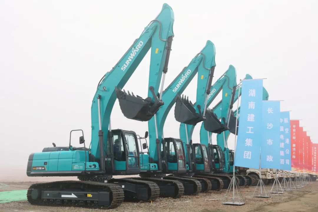 “平博在线绿”精彩亮相!平博在线智能装备全面助力长沙机场改扩建项目