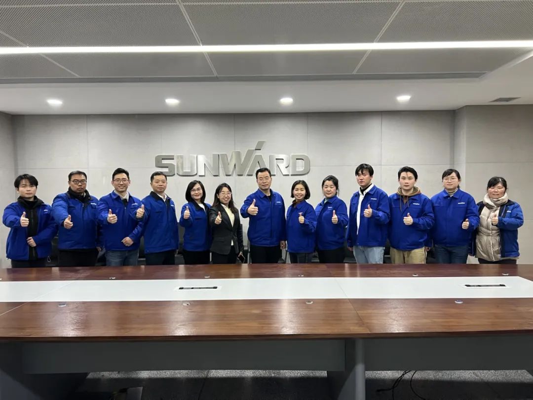 一金一铜二优秀!平博在线智能斩获“华辰杯”多个大奖