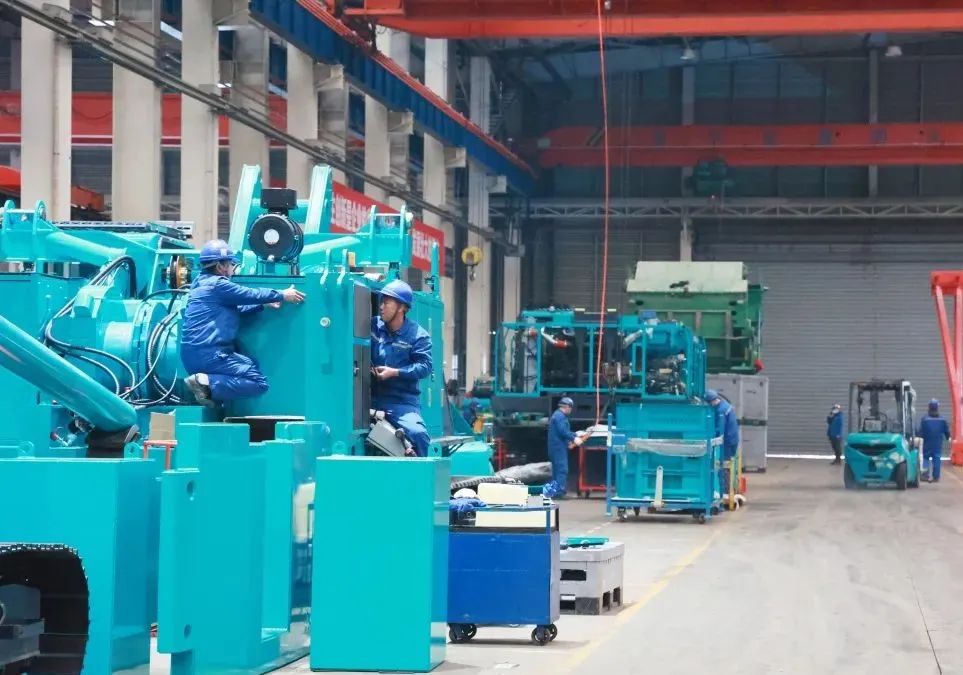 向着冲刺目标全力以赴！平博在线智能正式开工