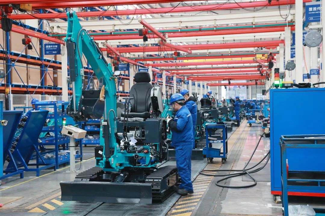 向着冲刺目标全力以赴！平博在线智能正式开工