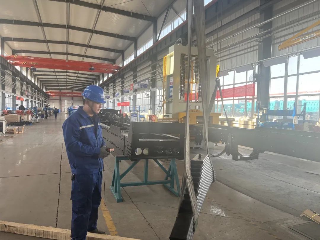 斩获亿元订单！平博在线巨鼎火热开工