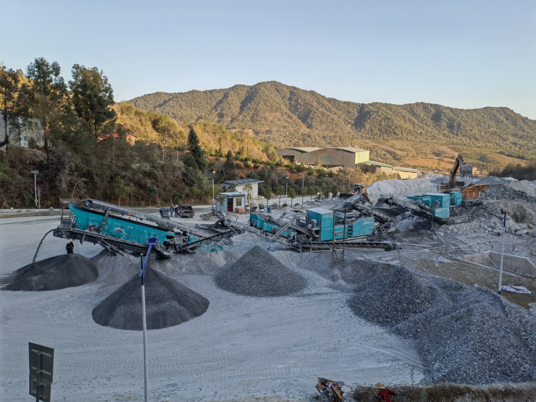 高性能+优服务!平博在线普石勒移动破碎筛分成套设备“重拳出击”