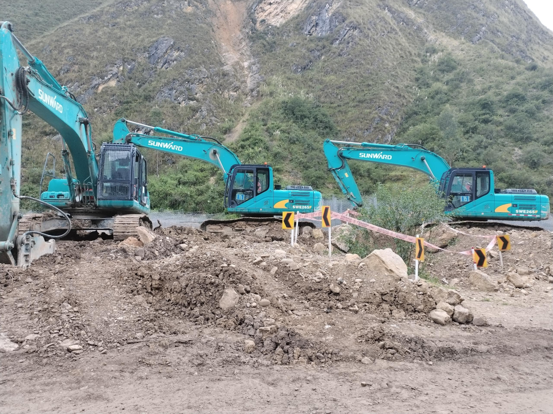 挑战世界第二高山脉!平博在线智能装备助力秘鲁安第斯国家公路项目建设