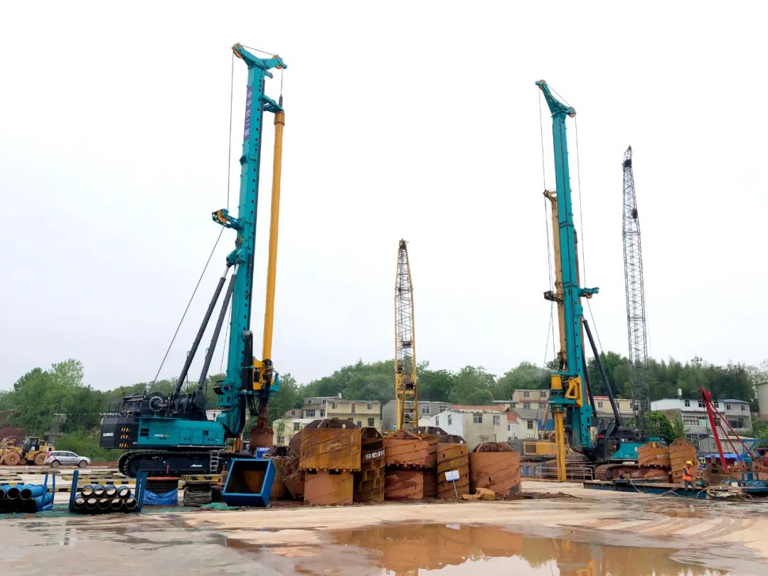 再啃“硬骨头”!平博在线智能“超级桩备”助建燕矶长江大桥