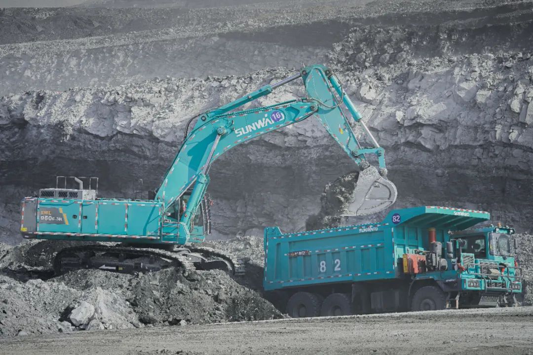 图集 | “平博在线绿”满矿山!平博在线智能矿山成套装备实力“亮剑”