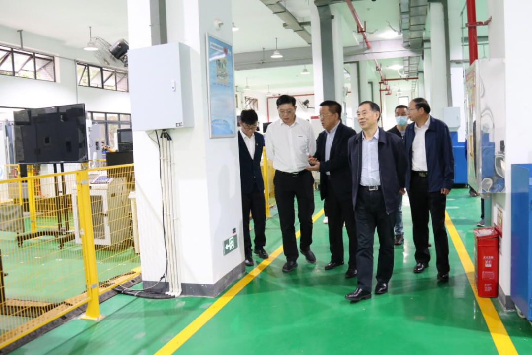 校企合作谱新篇!又一所平博在线智能参建学院成立