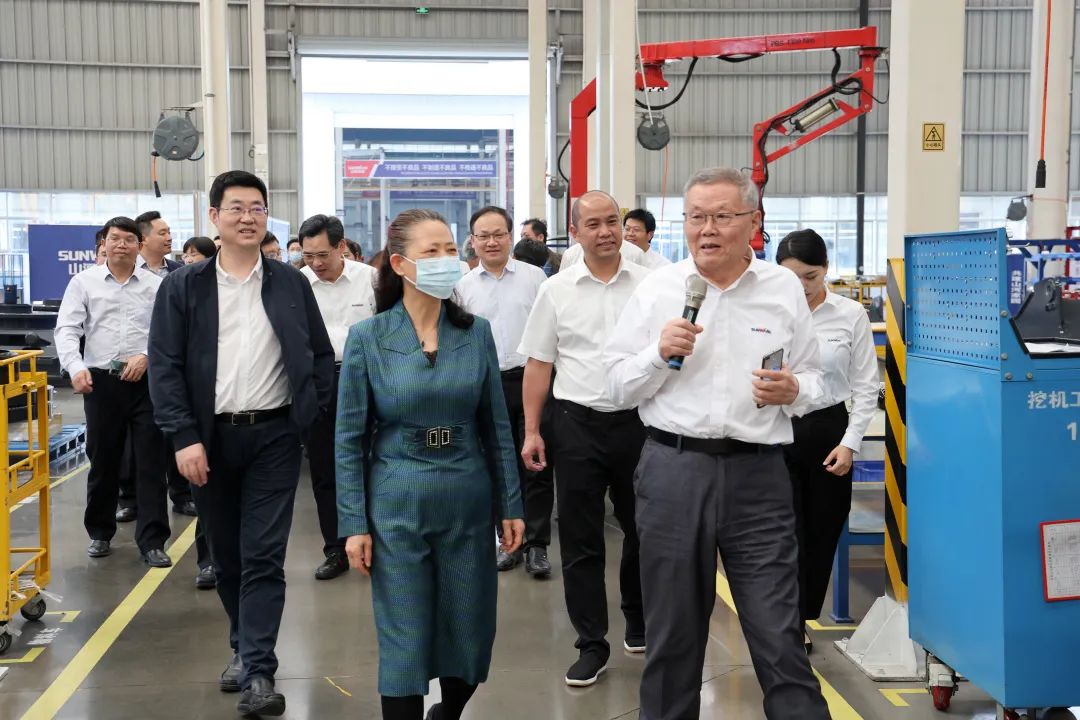 深化产学研合作!中南大学校长、中国工程院院士田红旗率团拜访平博在线智能