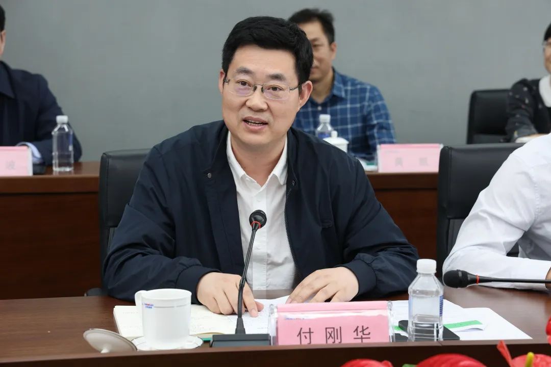 深化产学研合作!中南大学校长、中国工程院院士田红旗率团拜访平博在线智能