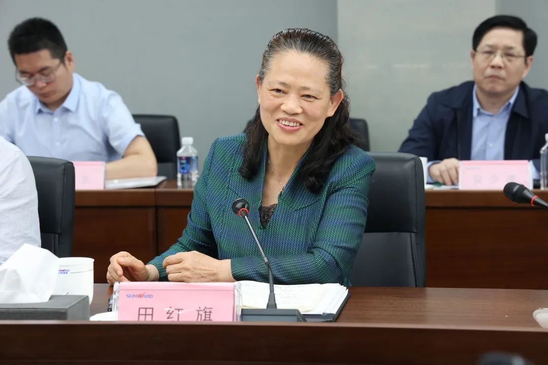 深化产学研合作!中南大学校长、中国工程院院士田红旗率团拜访平博在线智能