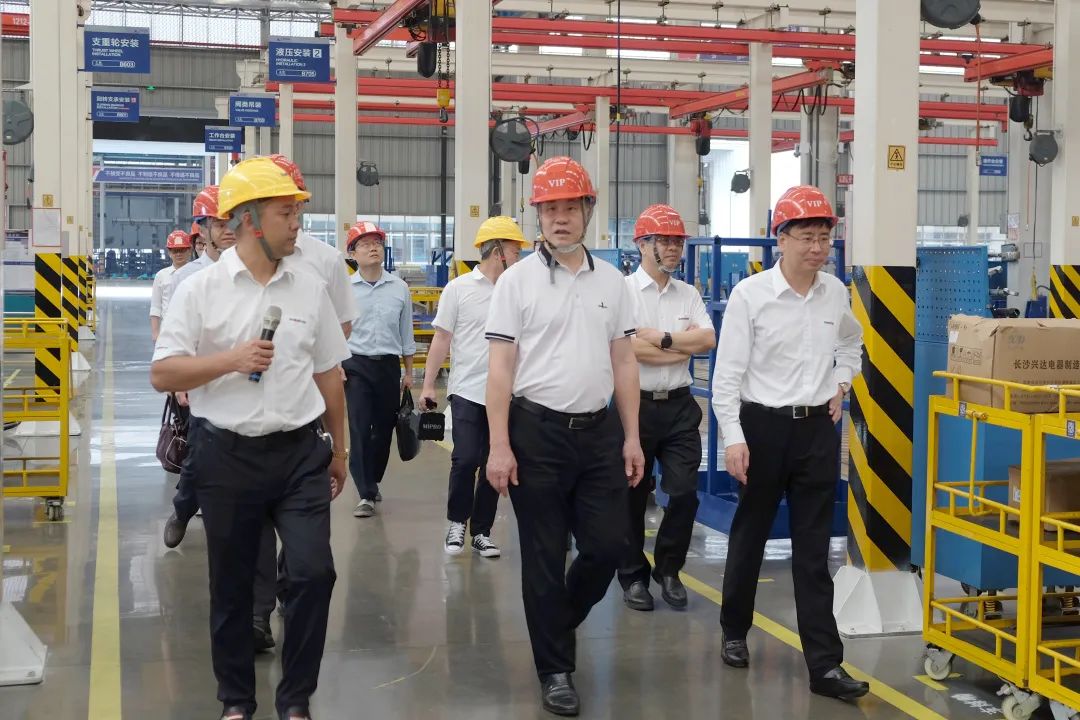 广州工控集团副总经理李绍康调研平博在线智能